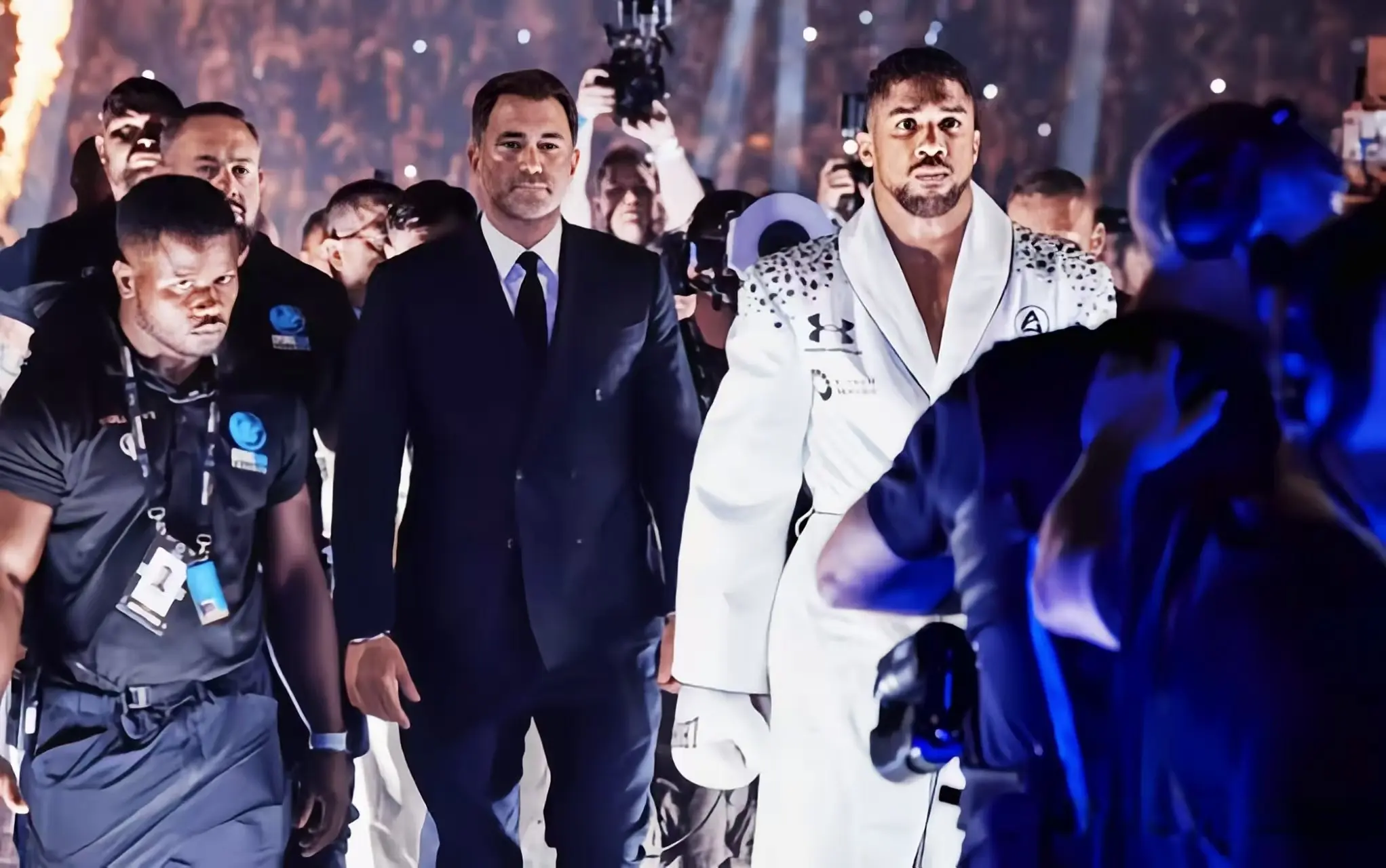 候前拳王阿, 定约书亚不 候前拳王阿, 定约书亚不