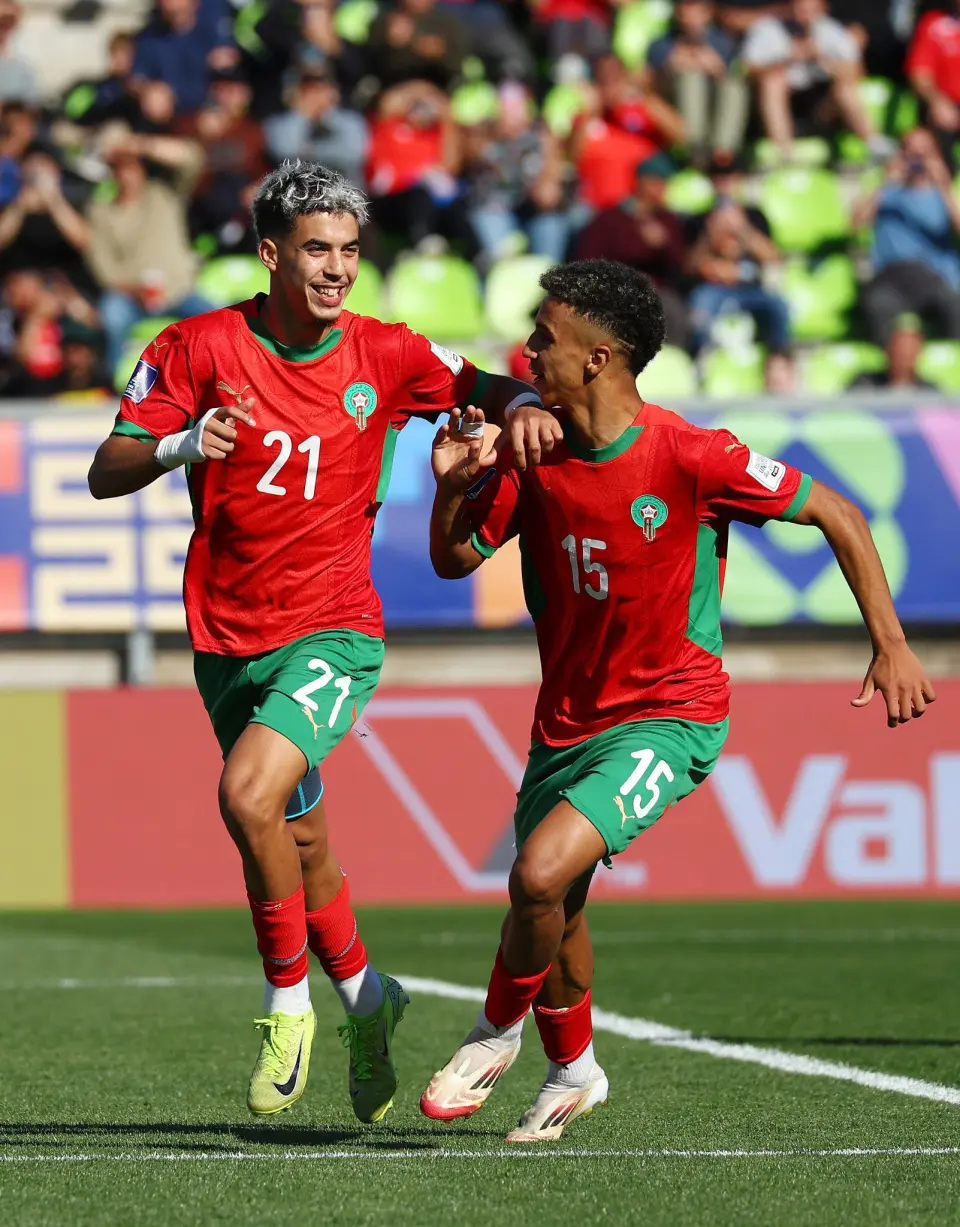 亚西尔, 手下败将